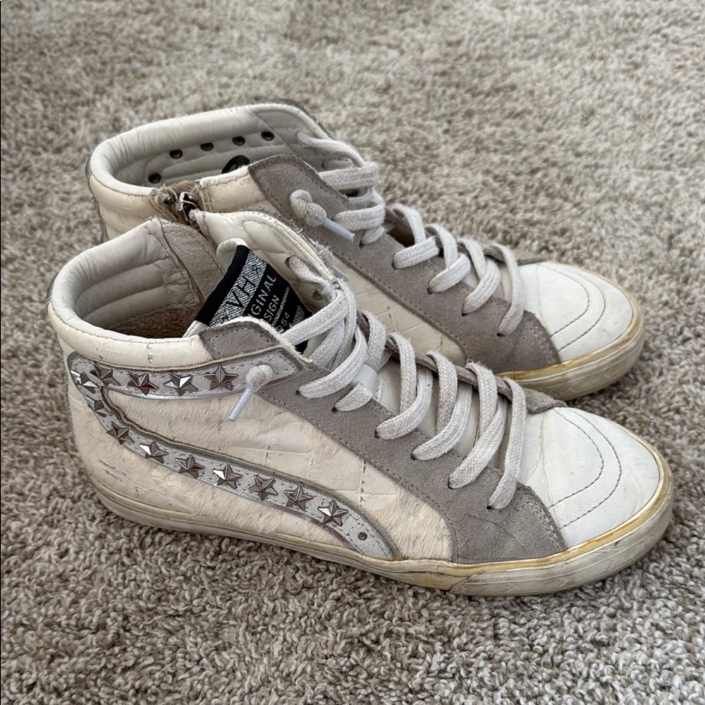 Vintage Havana White and Gray Distressed Sneakers with Star Design